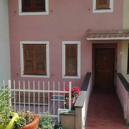 Oda ve Kahvaltı Alto Giardino Alassio